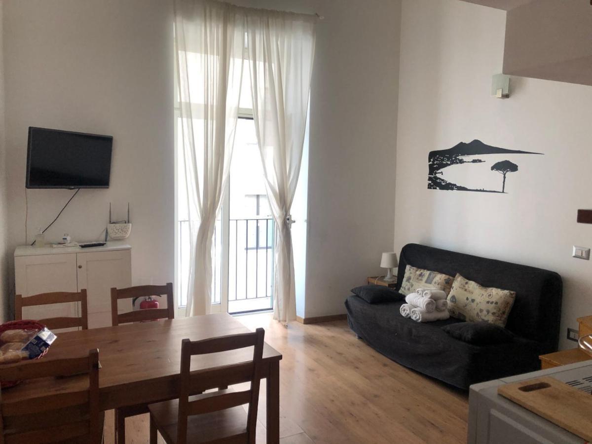 مبيت وإفطار نابولي Ale & Tizy House المظهر الخارجي الصورة