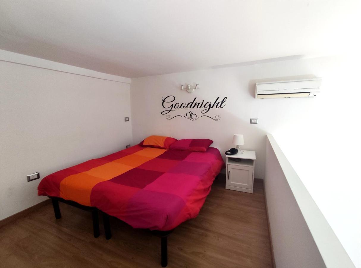 مبيت وإفطار نابولي Ale & Tizy House المظهر الخارجي الصورة