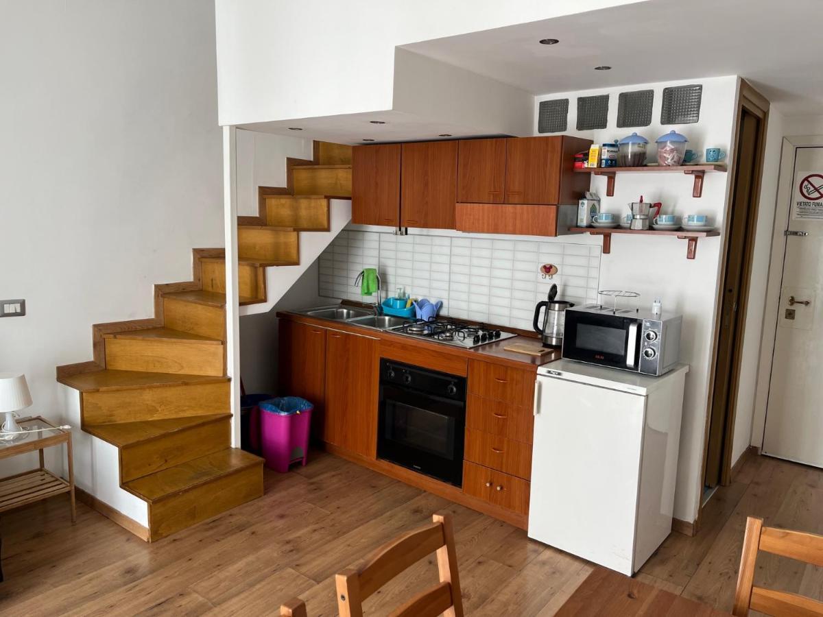 مبيت وإفطار نابولي Ale & Tizy House المظهر الخارجي الصورة