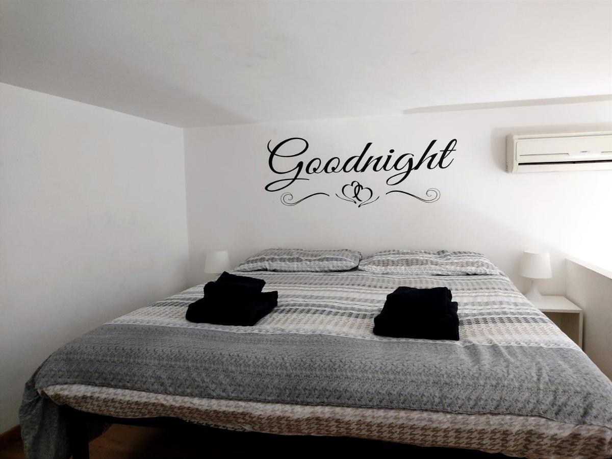 مبيت وإفطار نابولي Ale & Tizy House المظهر الخارجي الصورة