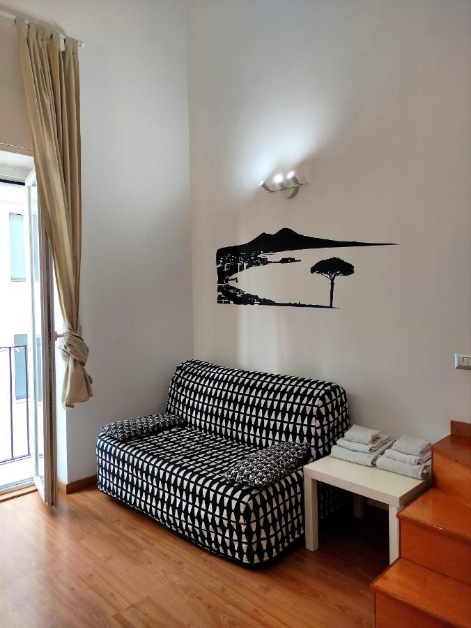 مبيت وإفطار نابولي Ale & Tizy House المظهر الخارجي الصورة