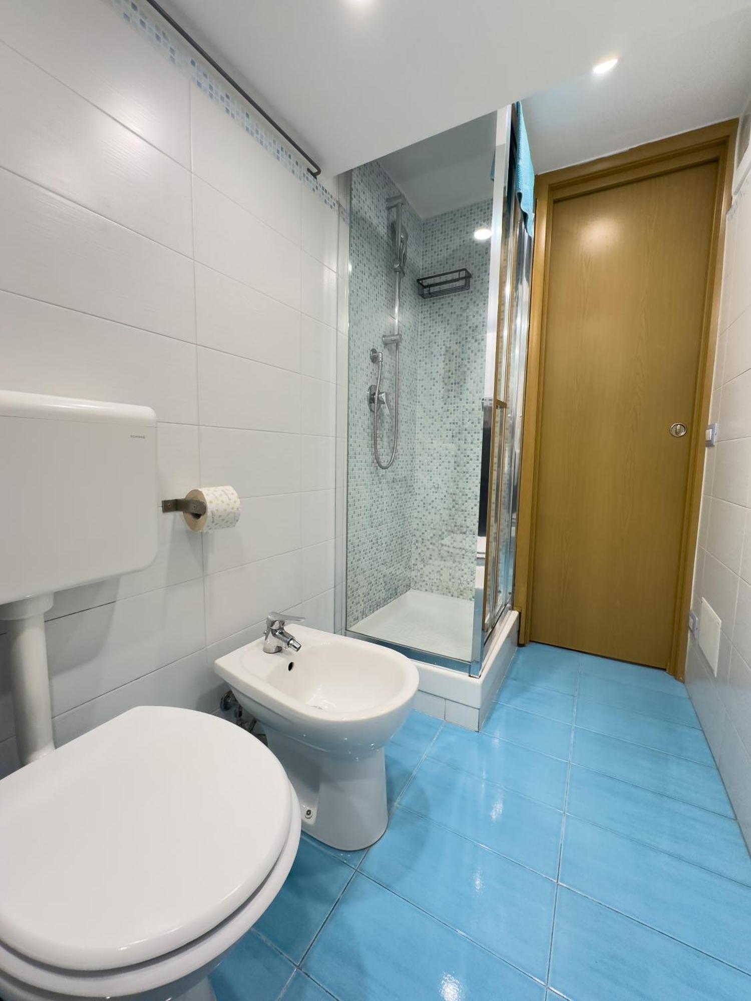مبيت وإفطار نابولي Ale & Tizy House المظهر الخارجي الصورة