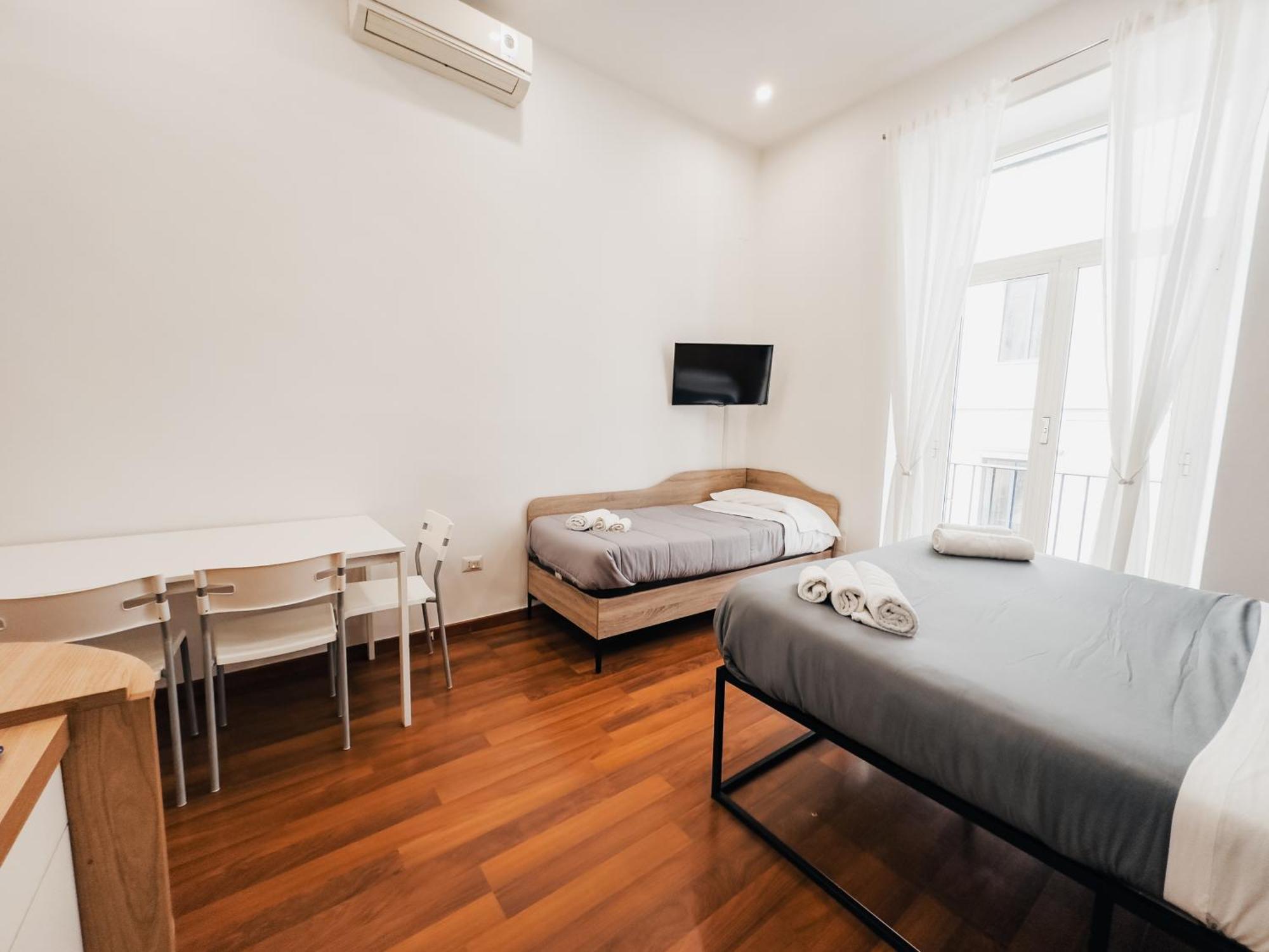 مبيت وإفطار نابولي Ale & Tizy House المظهر الخارجي الصورة