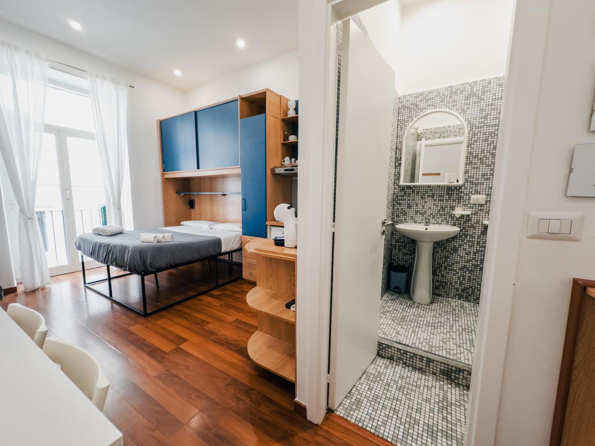 مبيت وإفطار نابولي Ale & Tizy House المظهر الخارجي الصورة