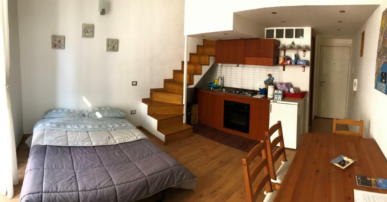 مبيت وإفطار نابولي Ale & Tizy House المظهر الخارجي الصورة