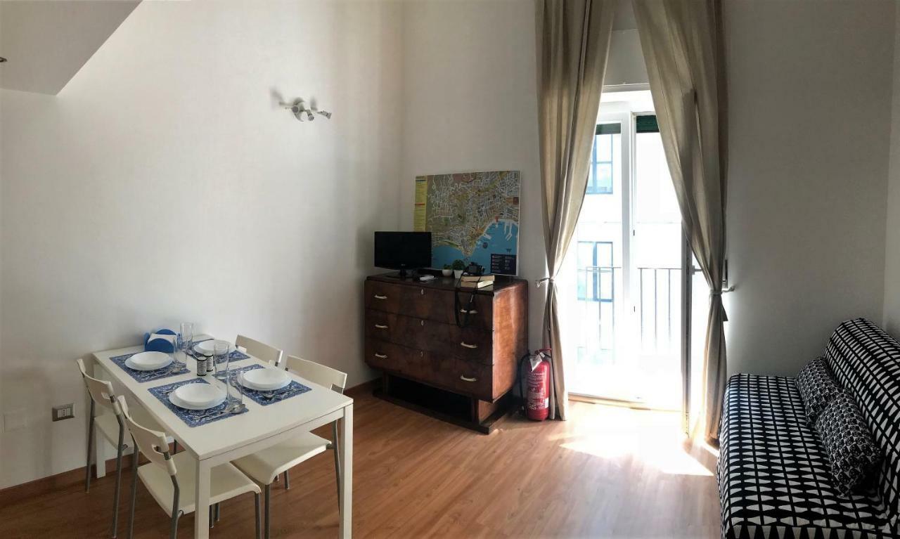 مبيت وإفطار نابولي Ale & Tizy House المظهر الخارجي الصورة